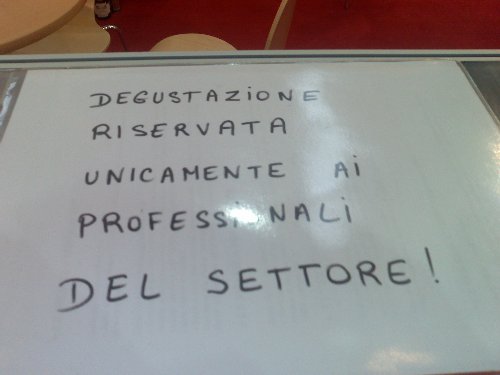 Degustazione riservata unicamente ai professionali del settore! Degustazione riservata unicamente ai professionali del settore!