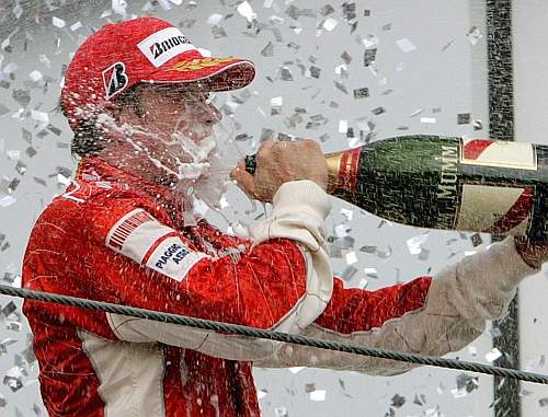 kimi e ferrari campioni del mondo